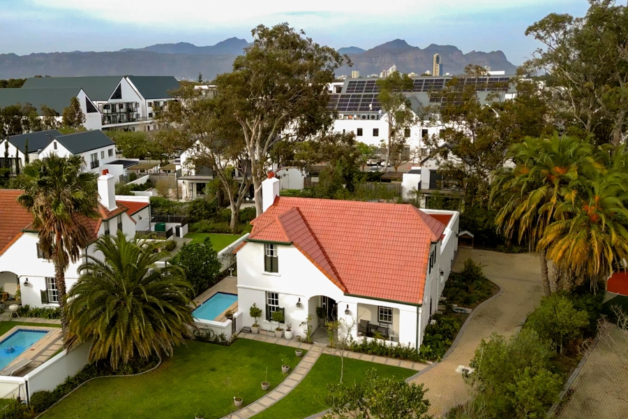 4 Bedroom Property for Sale in Paardevlei Western Cape